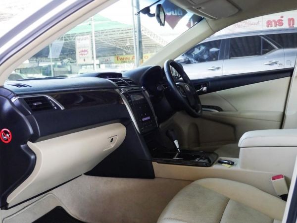 Toyota Camry 2.0G MP3 AT 2015 รูปที่ 6